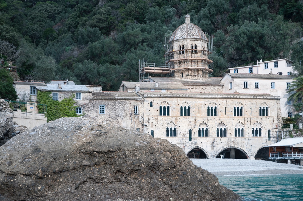 L'Abbazia di San Fruttuoso è uno dei siti di intervento di restauro ad opera della ditta edile di Finale Ligure Formento Restauri.