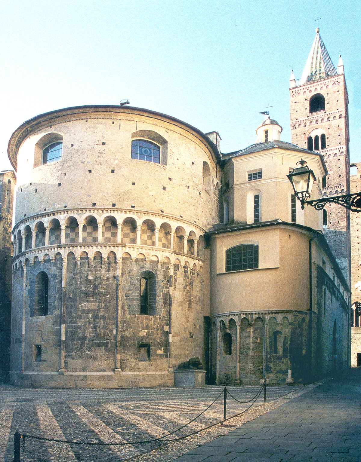 Vista posteriore della Cattedrale